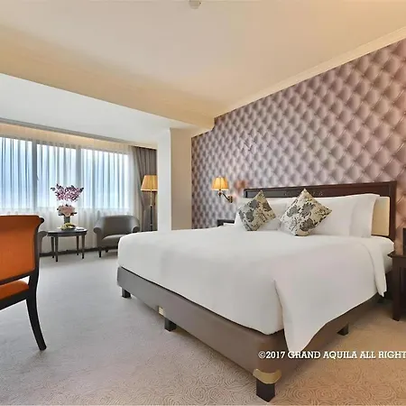 Grand Aquila Hotel
